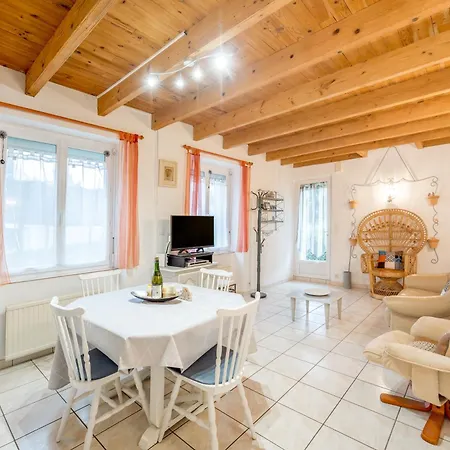Les Clematites Tatil Evi